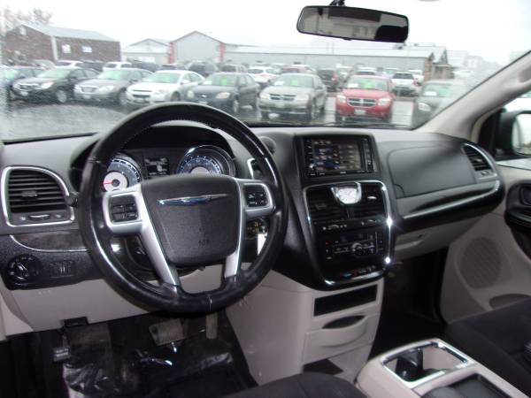 2011 CHRYSLER TOWN & COUNTRY TOURING (WISNESKI AUTO) - cars & trucks... for sale in Green Bay, WI – photo 10