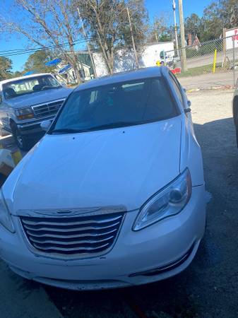 2011 chrysler 200 - cars & trucks - by owner - vehicle automotive sale for sale in Wilmington, NC