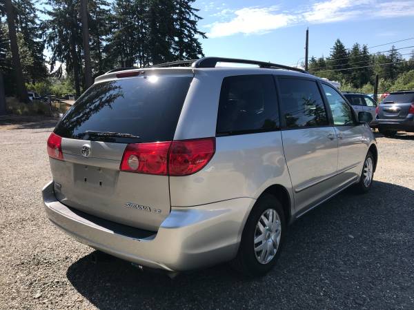 2008 Toyota Sienna LE Minivan **Carfax 1-Owner** for sale in Bellingham, WA – photo 6