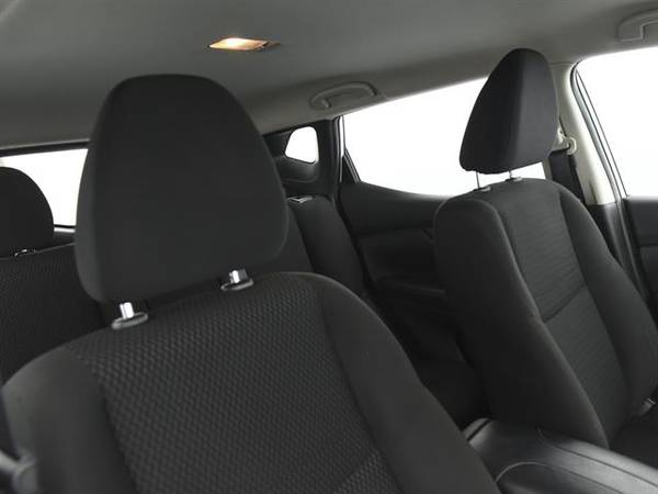 2018 Nissan Rogue Sport S Sport Utility 4D hatchback White - FINANCE for sale in Atlanta, GA – photo 5
