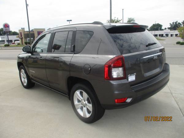 2014 Jeep Compass Sport 4x4 4dr SUV EXTRA NICE for sale in Jeffersonville, KY – photo 4