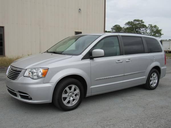 ** 2012 CHRYSLER TOWN & COUNTRY ** for sale in Fort Oglethorpe, TN