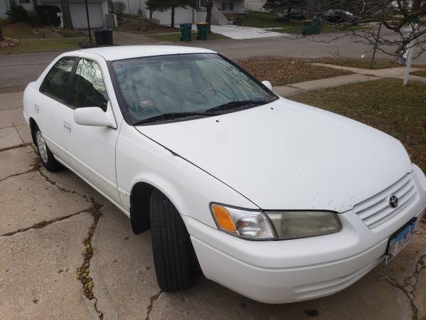 1998 Toyota Camry - cars & trucks - by owner - vehicle automotive sale for sale in Buffalo Grove, IL