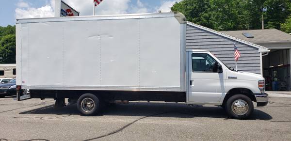 2017 Ford E-Series Cutaway E-450 18' Box Truck JUST 88,066 Miles! for sale in Thomaston, CT