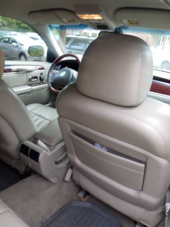 Lincoln Town CAR with 44,000 miles Great Condition for sale in Bayside, NY – photo 10