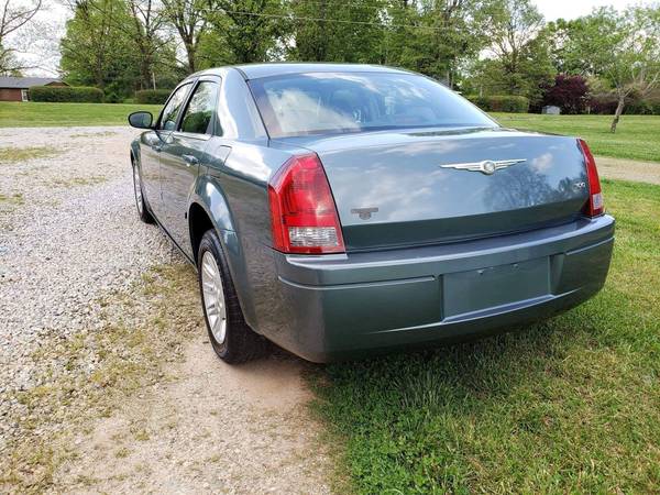 2005 Chrysler 300,, great shape for sale in Newton, NC – photo 6
