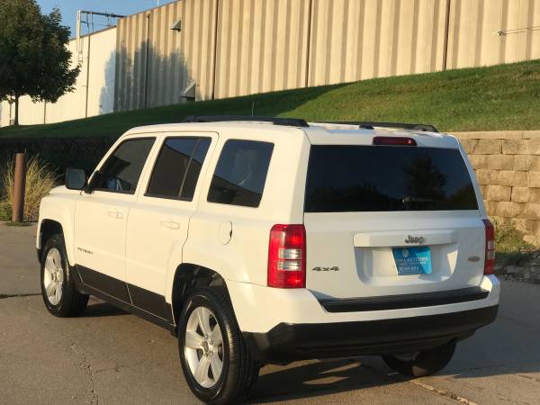 NICE !! 2017 JEEP PATRIOT LATITUDE 4X4, LOW MILES 52K / GAS SAVER !! for sale in Omaha, IA – photo 7