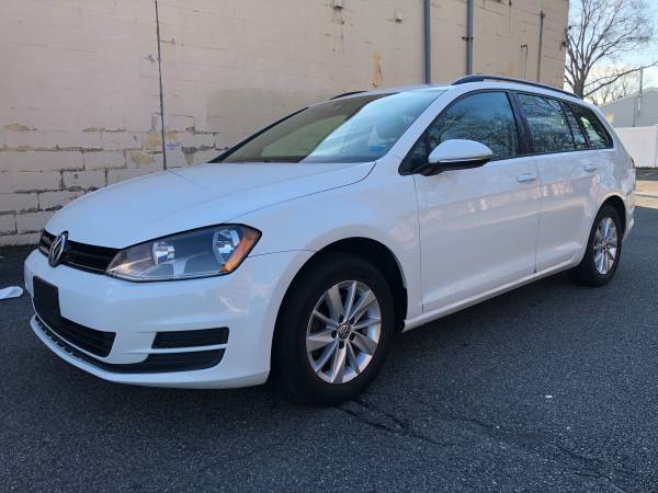 2015 VW GOLF 4DR TSI WAGON, RARE! SO GLEAN! RUNS GREAT!! W/SNOW... for sale in Melville, NY