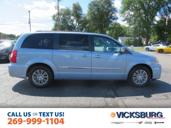 2016 Chrysler Town Country Touring-L for sale in Vicksburg, MI – photo 4