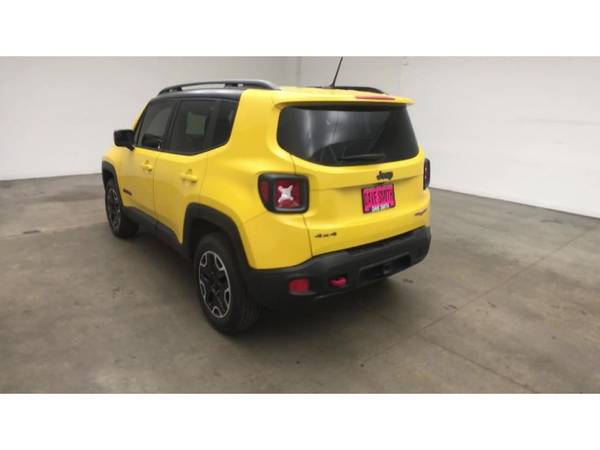 2017 Jeep Renegade 4x4 4WD Trailhawk SUV - cars & trucks - by dealer... for sale in Coeur d'Alene, MT – photo 7