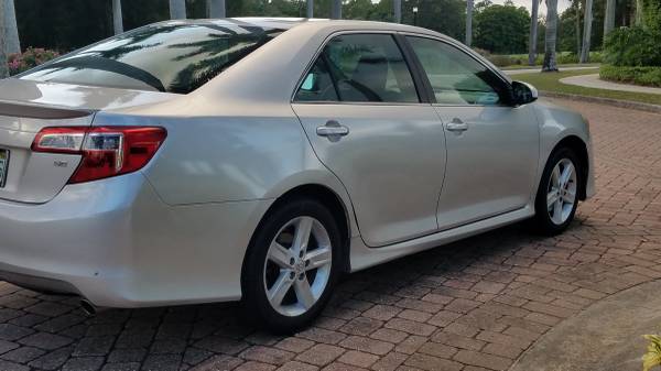 // 79,000 Miles // 2013 Toyota Camry SE Excellent Condition for sale in Naples, FL – photo 4
