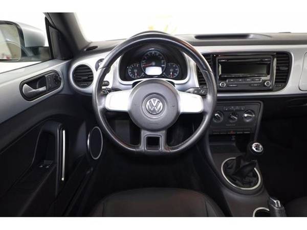 2012 Volkswagen Beetle 2 5L - hatchback - - by dealer for sale in Cincinnati, OH – photo 16