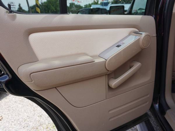 2010 Mercury Mountaineer Base - - by dealer - vehicle for sale in Plymouth, MI – photo 5