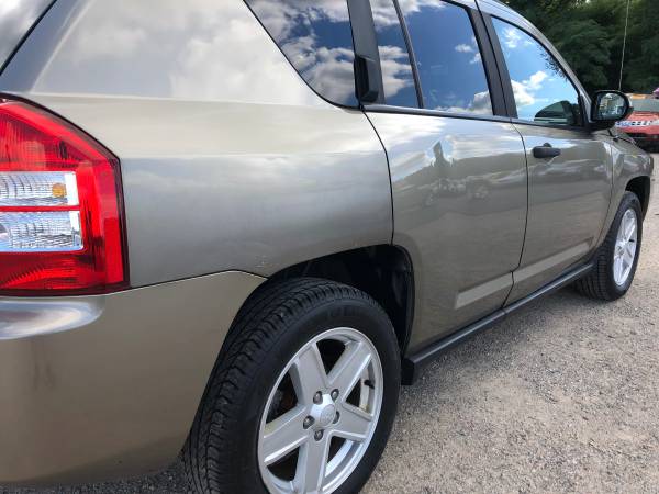 Low Mileage! 2007 Jeep Compass! 4x4! Accident Free! Nice! for sale in Ortonville, OH – photo 11
