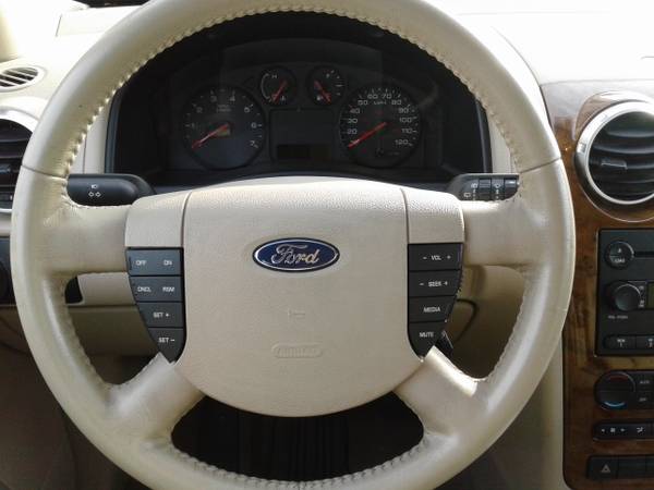 2007 Ford Freestyle SEL - 3rd Row - - by dealer for sale in Bausman, PA – photo 12