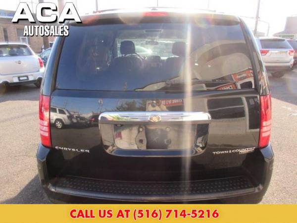 2010 Chrysler Town and Country 4dr Wgn Touring Plus Minivan - cars & for sale in Lynbrook, NY – photo 4