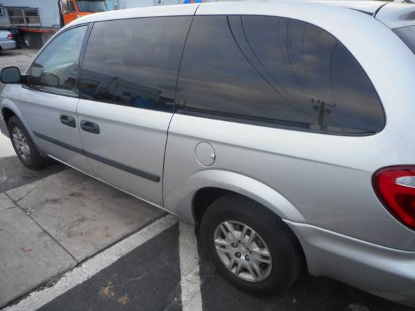2006 Dodge Grand Caravan very clean Low Miles stow&go cold air run new for sale in Hallandale, FL – photo 8