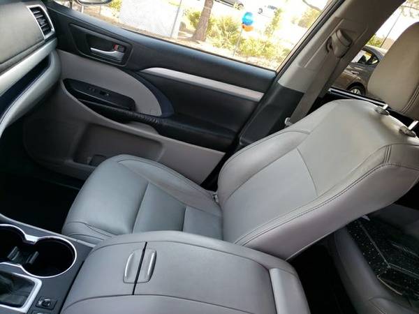 * * * 2015 Toyota Highlander XLE Sport Utility 4D * * * - cars &... for sale in Saint George, UT – photo 11