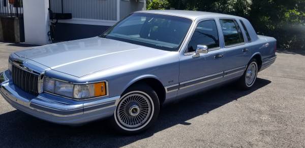 1990 Lincoln Town Car ONLY 52 K One Owner for sale in Worcester, MA