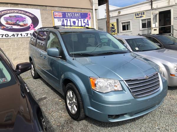 2008 Chrysler Town Country Touring for sale in Moosic, PA – photo 2
