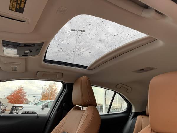 2019 Lexus UX FWD 4D Sport Utility/SUV 200 Base for sale in Saint Albans, WV – photo 20