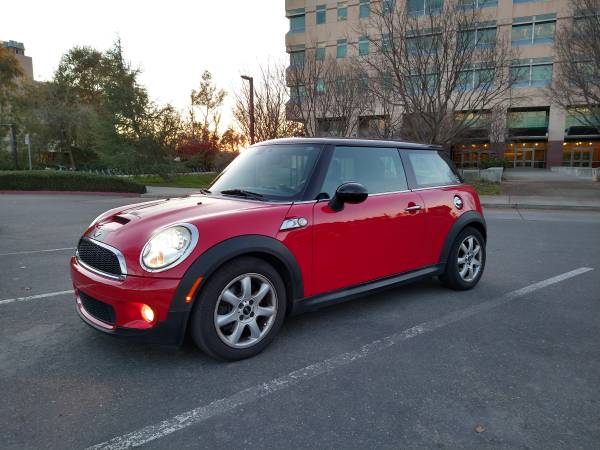 R56 2009 MINI COOPER S (well maintained and beautiful car) - cars & for sale in Davis, CA