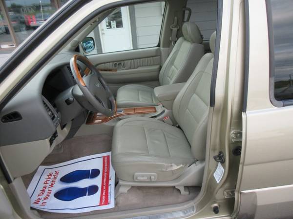 2003 Infiniti QX4 AWD SUV - Auto/Leather/Roof/Loaded - SALE!! for sale in Des Moines, IA – photo 13