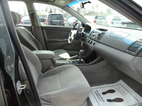 2002 Toyota Camry LE for sale in Lansing, MI – photo 9