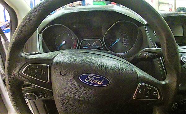 2015 Ford Focus - - by dealer - vehicle automotive sale for sale in Rochester , NY – photo 9