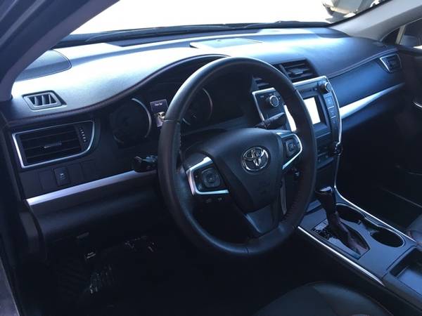 2017 Toyota Camry SE WITH HEATED DOOR MIRRORS AND BACKUP CAMERA #52901 for sale in Grants Pass, OR – photo 3