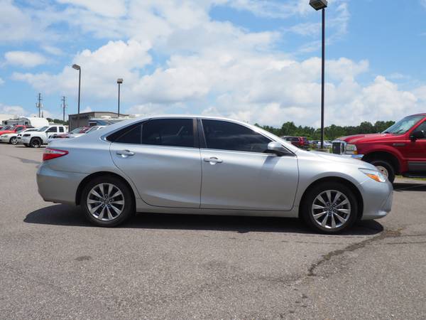 2017 Toyota Camry XLE - - by dealer - vehicle for sale in Tuscaloosa, AL – photo 5
