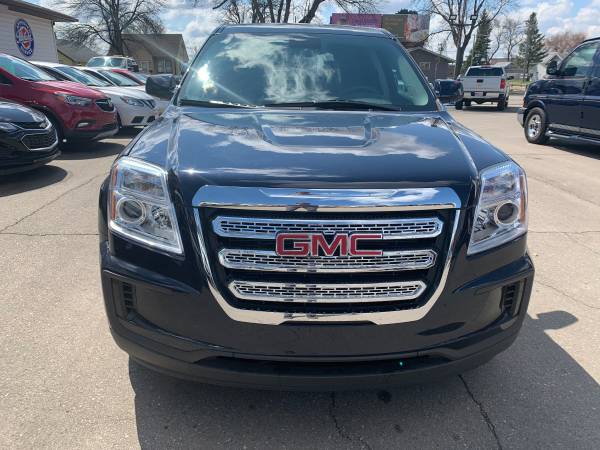 ★★★ 2017 GMC Terrain SLE / ONLY 20k Miles! ★★★ for sale in Grand Forks, ND – photo 3