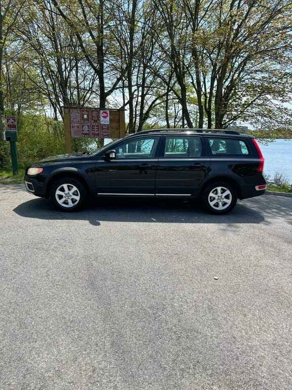 2008 Volvo XC70 3.2 Wagon for sale in Fall River, MA – photo 2