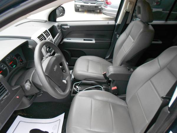 2008 JEEP COMPASS 4X4 30,000 MILES!! LIKE NEW!! WE FINANCE!! for sale in Farmingdale, NY – photo 9