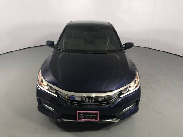 2017 Honda Accord Sport SE SKU:HA095925 Sedan for sale in Naperville, IL – photo 3