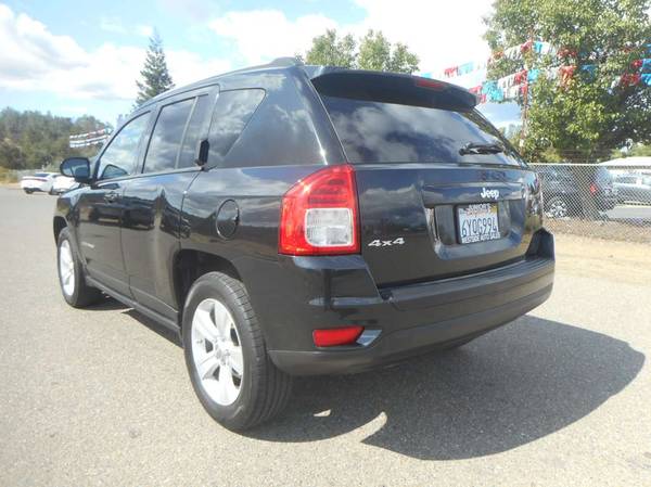 2011 JEEP COMPASS 4 CYLINDER AUTOMATIC 4X4 GAS SAVING SUV for sale in Anderson, CA – photo 3