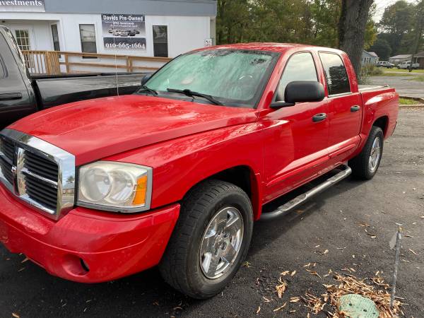 2005 Dodge Dakota Crew Cab 4x4 V8 Only-125k Miles - cars & trucks -... for sale in Wallace, NC