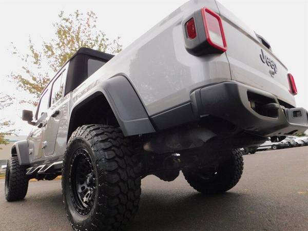 2020 Jeep Gladiator Sport 4X4 / 3.6L V6 / NEW LIFT , WHEELS , TIRES... for sale in Portland, OR – photo 11