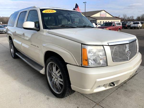 2006 Cadillac Escalade ESV 4dr AWD - - by dealer for sale in Chesaning, MI – photo 23