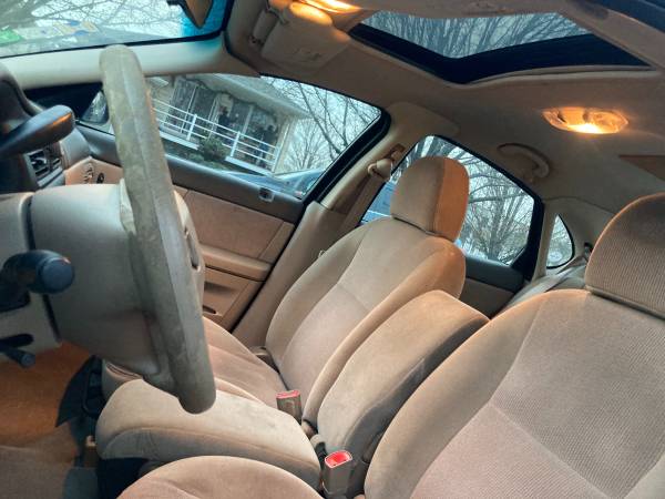 2001 FORD TAURUS MOONROOF SUNROOF CLEAN DRIVES LIKE NEW - cars &... for sale in Chicago, IL – photo 10