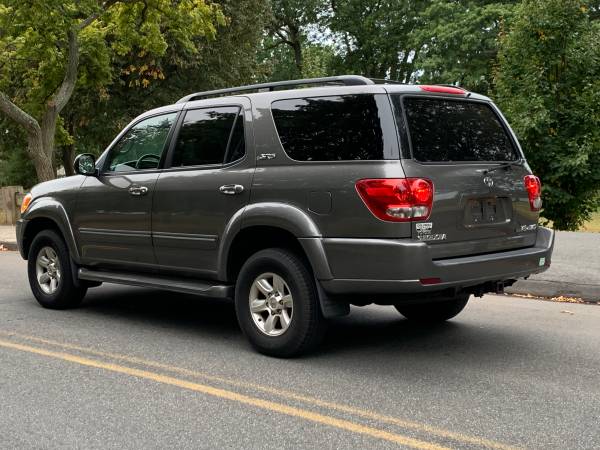 2006 Toyota Sequoia SR5 4X4! Very Clean ! for sale in Monroe, CT – photo 3