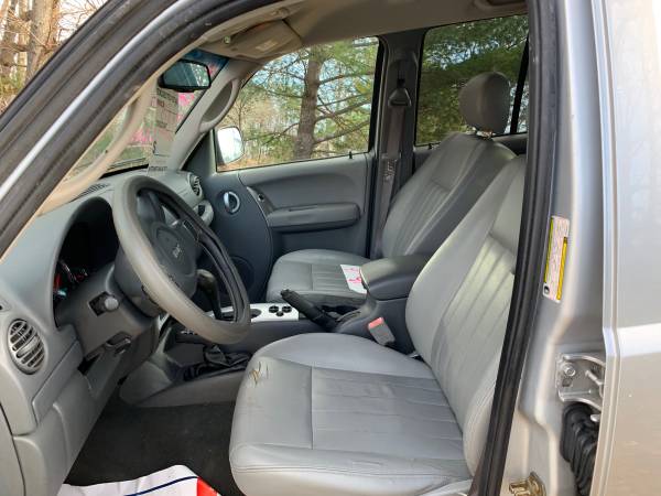 2007 Jeep Liberty 4x4 - cars & trucks - by owner - vehicle... for sale in Glade Hill, VA – photo 9