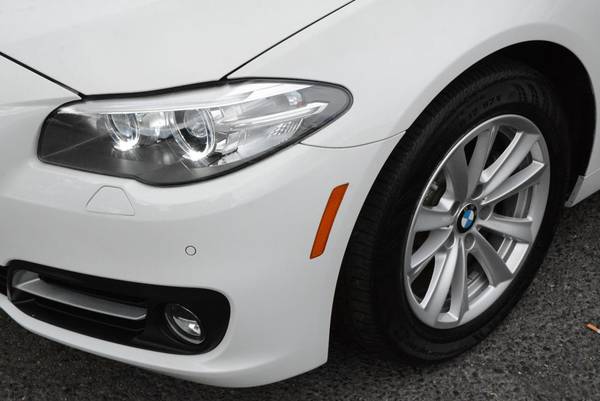 2016 *BMW* *5 Series* *528i xDrive* Alpine White for sale in Avenel, NJ – photo 5