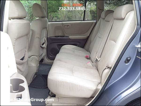 2004 Toyota Highlander Base AWD 4dr SUV V6 w/3rd Row for sale in East Brunswick, NY – photo 11