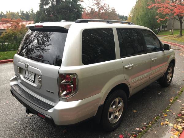 2006 Honda Pilot EX-L 4WD --Leather, Third Row, Local trade-- for sale in Kirkland, WA – photo 5
