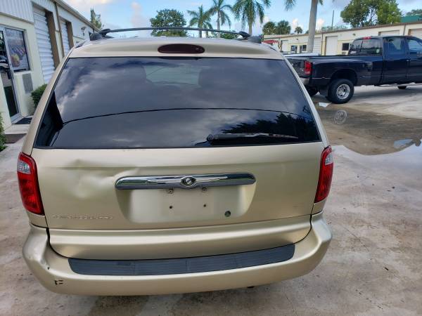 2001 Chrysler Town&country for sale in Royal Palm Beach, FL – photo 6