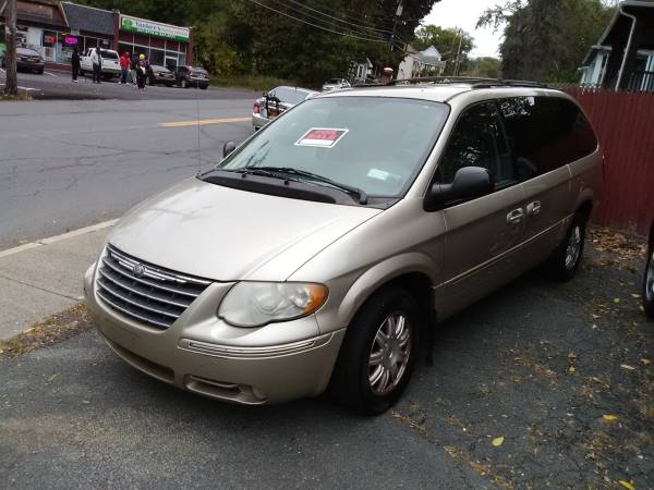 2005 Chrysler Town country for sale in Troy, NY