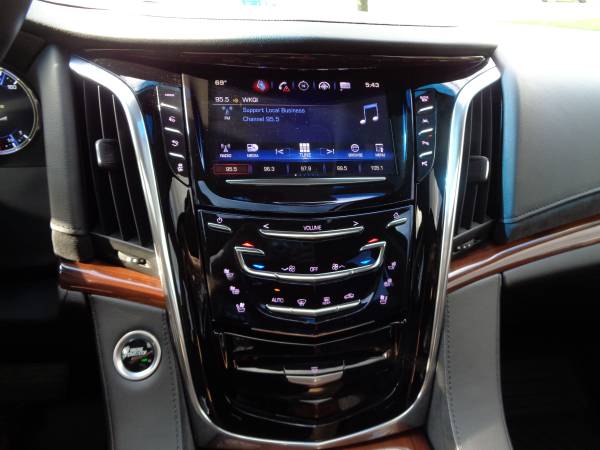 2017 Cadillac Escalade Luxury 32k DVD NAV Sunroof 9.9/10 New Tires -... for sale in Davisburg, MI – photo 17