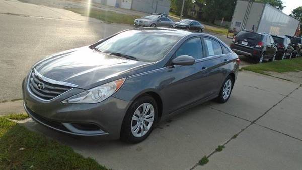 2011 hyundai sonata 125,000 miles $5200 **Call Us Today For Details** for sale in Waterloo, IA – photo 3