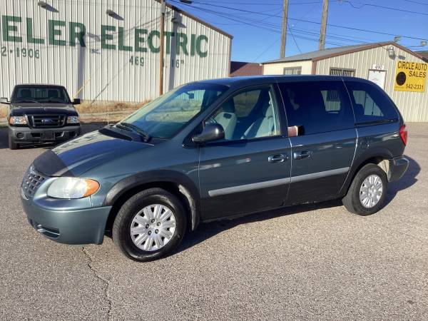 2006 Chrysler Town & Country Seats 7 - - by dealer for sale in Idaho Falls, ID